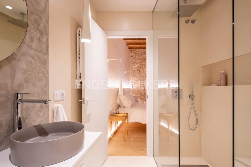 Foto d0944fd8-403f-4130-a49a-af83fb55de45. Lloguer apartament amb calefacció a Gòtic Barcelona