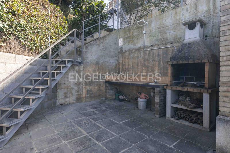 Foto 8d5e8b8b-a849-4d82-a7b1-41b0a0ff57b3. Casa adosada  al lado del colegio la miranda en Sant Just Desvern