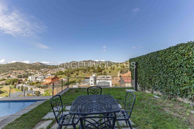 Foto c0de175a-3e3e-4e22-9c98-8d5dba597bdd. Casa adosada  al lado del colegio la miranda en Sant Just Desvern