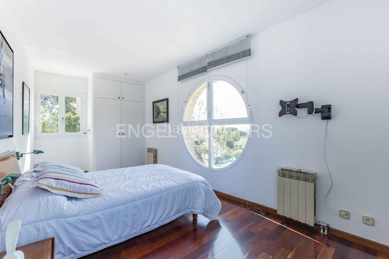 Foto e521f3b1-948c-49ec-b1ad-17d5ee20f332. Casa adosada  al lado del colegio la miranda en Sant Just Desvern