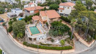 Casa a Cervelló. Casa en cervelló con piscina y vistas panorámicas muy cerca de b
