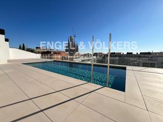 Apartamento en El Camp d´en Grassot i Gràcia Nova. Magnífico piso de lujo con vistas a la sagrada familia