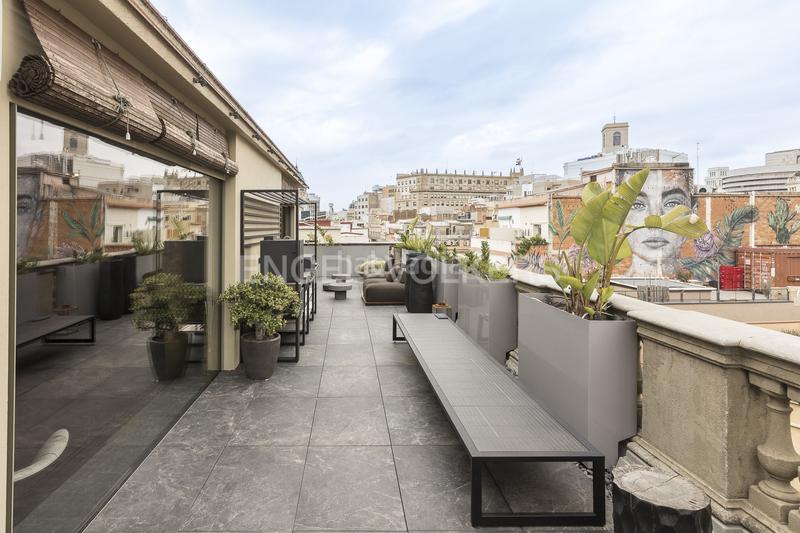 Foto ea8b7681-cebb-4375-abc8-6d02333a03ba. Ático  de diseño con vistas panorámicas a en Barcelona