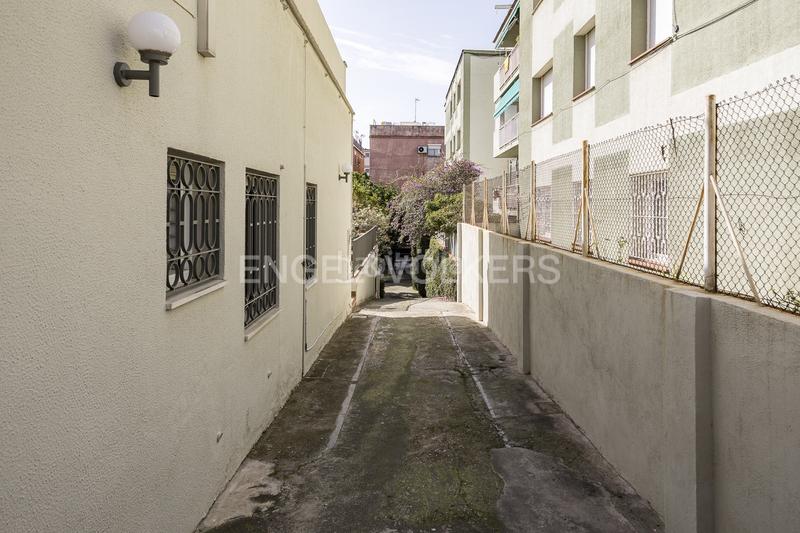 Foto 0525ae8b-436f-4ea8-9ae3-999b2d530665. Casa amb calefacció aparcament a Horta Barcelona