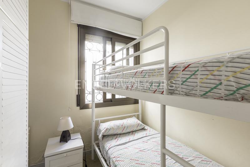 Foto 1ba7c226-8fca-40e9-9539-b5c26f5a1eb4. Casa amb calefacció aparcament a Horta Barcelona