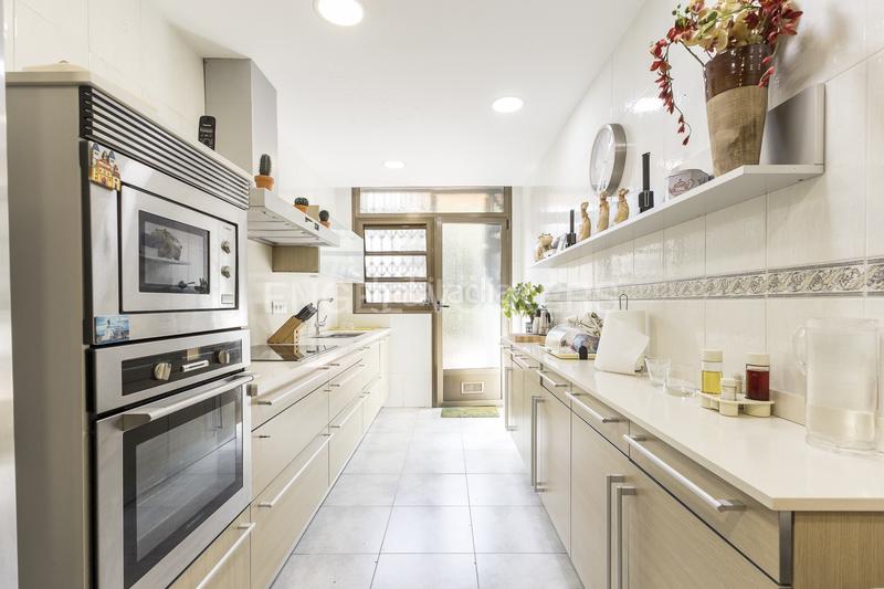 Foto 31b07181-9f39-4abc-bcfb-b522a3887685. Casa amb calefacció aparcament a Horta Barcelona