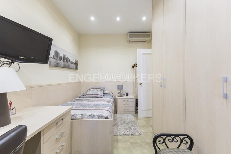 Foto 69569813-7f47-4b82-bd2b-74db8a7b85dc. Casa amb calefacció aparcament a Horta Barcelona