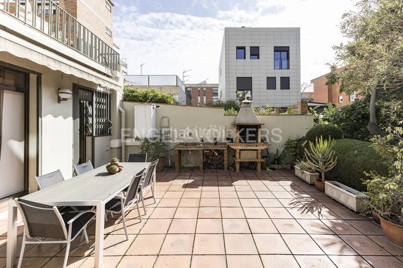 Foto 771d177d-fc54-440b-b4b1-b92560442fb8. Casa amb calefacció aparcament a Horta Barcelona