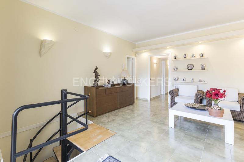 Foto 84d463c9-e954-45e4-87c9-44c6ed76f882. Casa amb calefacció aparcament a Horta Barcelona