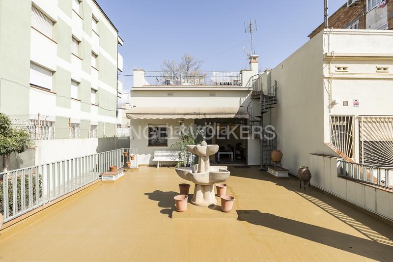 Foto 87f1e72d-6c7c-4899-853a-fffc61f308c8. Casa amb calefacció aparcament a Horta Barcelona