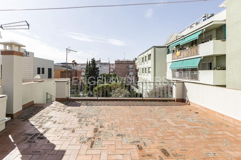 Foto 91eb9f42-a3f4-4e38-aa7f-2f4f1b4bce91. Casa amb calefacció aparcament a Horta Barcelona