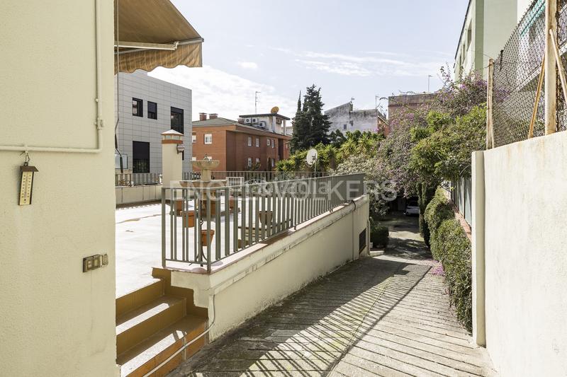 Foto b6bdd623-0463-44a0-b4c3-e0a0b9946e71. Casa amb calefacció aparcament a Horta Barcelona