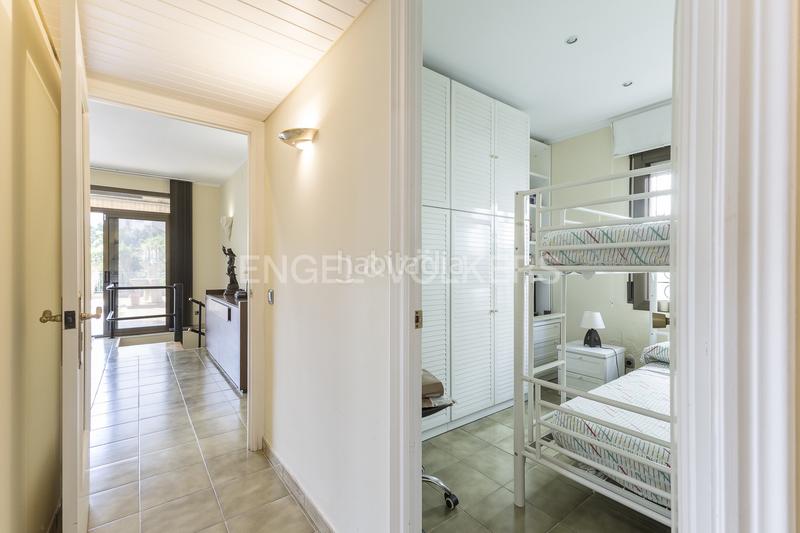 Foto b9ecaad6-cf83-4e1f-9c0b-8f4f9e4051c4. Casa amb calefacció aparcament a Horta Barcelona