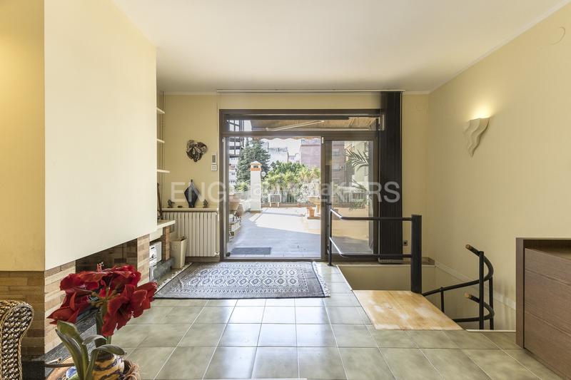 Foto d8a3a9c9-15c4-461e-b0bf-0eead6561718. Casa amb calefacció aparcament a Horta Barcelona