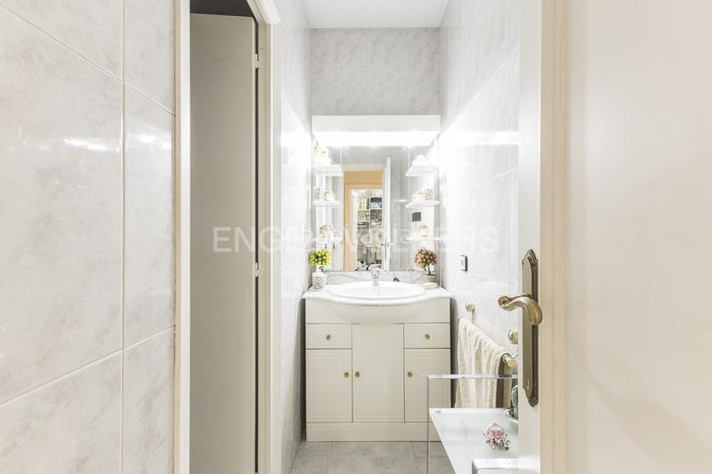 Foto e1928748-25ae-47ee-a78d-ebb18fe42dae. Casa amb calefacció aparcament a Horta Barcelona