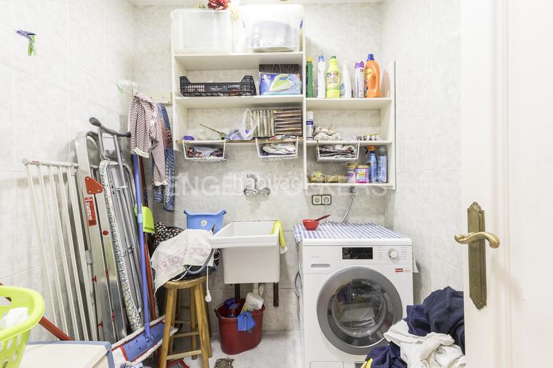 Foto e6e01a59-b46a-4fa1-9974-a6894202adb6. Casa amb calefacció aparcament a Horta Barcelona