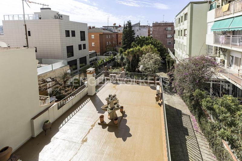 Foto ed695ba1-2ed4-44ea-b159-97b729a40e95. Casa amb calefacció aparcament a Horta Barcelona