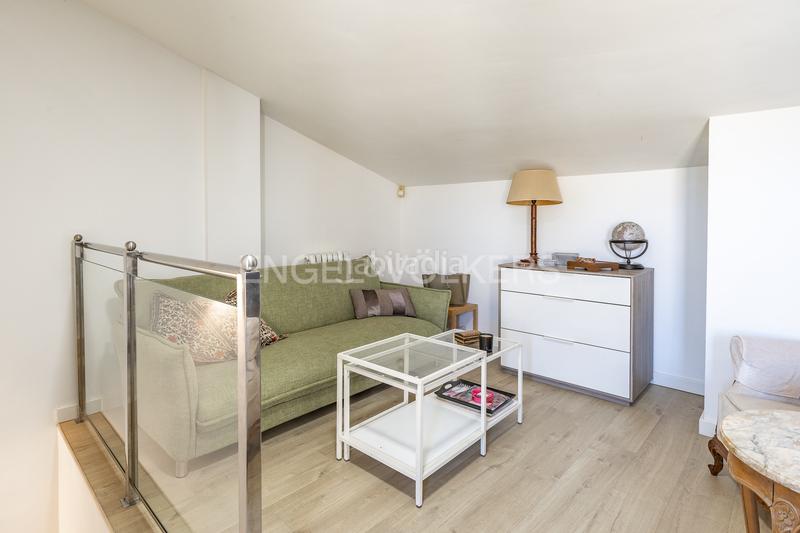 Foto 4b56ef9e-f947-4550-8855-9026213cc07e. Àtic amb calefacció aparcament piscina a Mira-sol Sant Cugat del Vallès