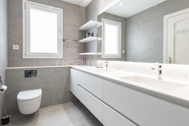 Foto 0584a00d-eba4-447c-aa6f-8839730efa86. Casa con riscaldamento parcheggio piscina in Mira-sol Sant Cugat del Vallès
