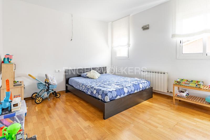 Foto 5d9ba5cf-366d-4512-93b9-e41907cb0f3b. Casa con riscaldamento parcheggio piscina in Mira-sol Sant Cugat del Vallès