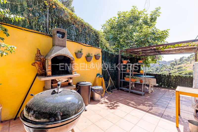 Foto 0f517fab-9ace-4028-a5ae-7d275d216f17. Casa espectacular casa unifamilar con vistas panorámicas en sarriávallvidrera en Barcelona