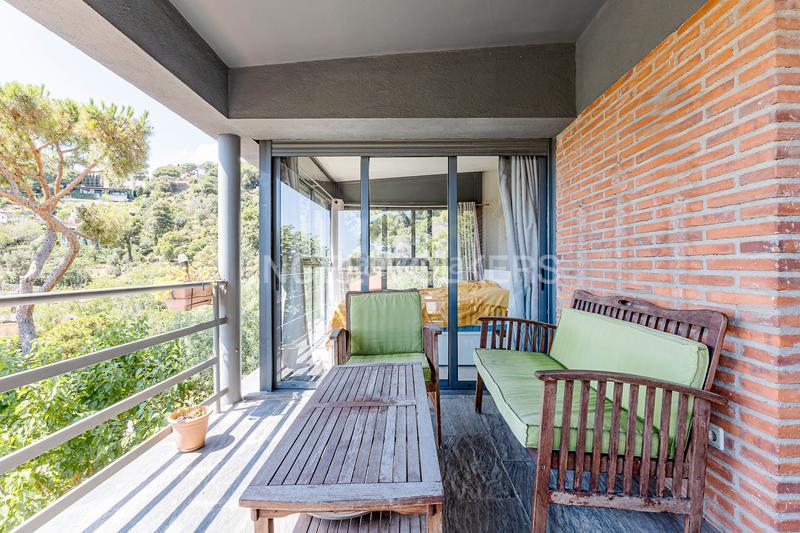 Foto 2291f9b1-3d4d-4380-9a44-b3532bd08793. Casa espectacular casa unifamilar con vistas panorámicas en sarriávallvidrera en Barcelona