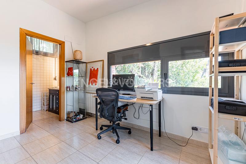 Foto 3bfaa6f2-7b7c-4641-9f88-93ac7180a4db. Casa espectacular casa unifamilar con vistas panorámicas en sarriávallvidrera en Barcelona