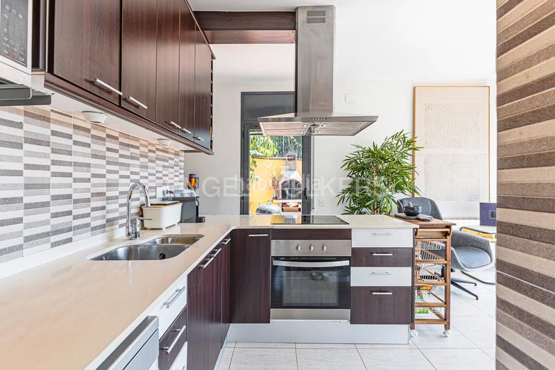 Foto 42ba080b-0618-4960-af27-ee730da29c0f. Casa espectacular casa unifamilar con vistas panorámicas en sarriávallvidrera en Barcelona