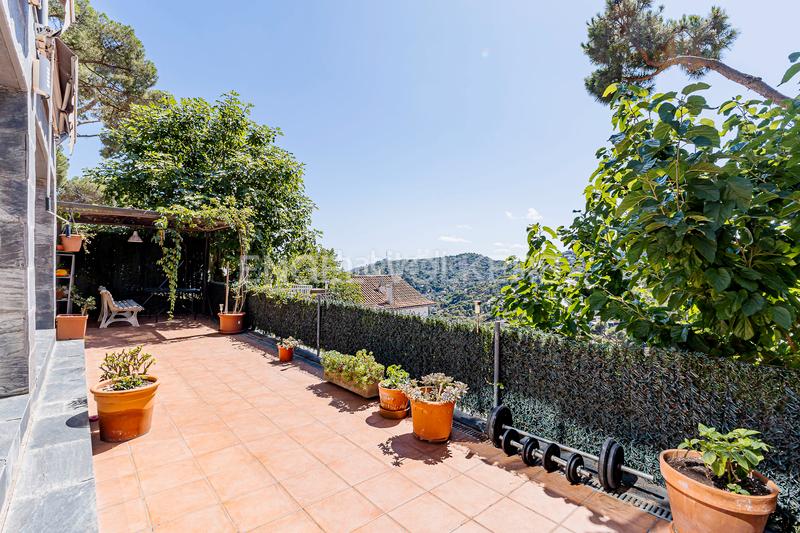 Foto 47ba99e3-0aa6-47ff-9fbb-fe0dc56bdfbc. Casa espectacular casa unifamilar con vistas panorámicas en sarriávallvidrera en Barcelona