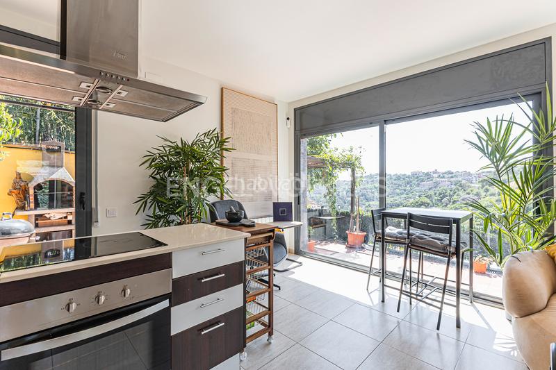 Foto 4b341b62-f9df-4fca-a280-e906da075d0d. Casa espectacular casa unifamilar con vistas panorámicas en sarriávallvidrera en Barcelona