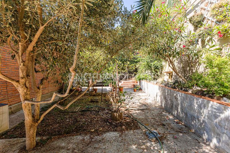 Foto 7db04d31-f5cc-442f-9874-1d46173cfc11. Casa espectacular casa unifamilar con vistas panorámicas en sarriávallvidrera en Barcelona
