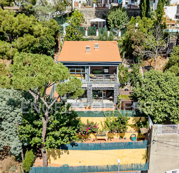 Foto 8612d35f-11e9-443b-ba16-e55cf1b0f901. Casa espectacular casa unifamilar con vistas panorámicas en sarriávallvidrera en Barcelona