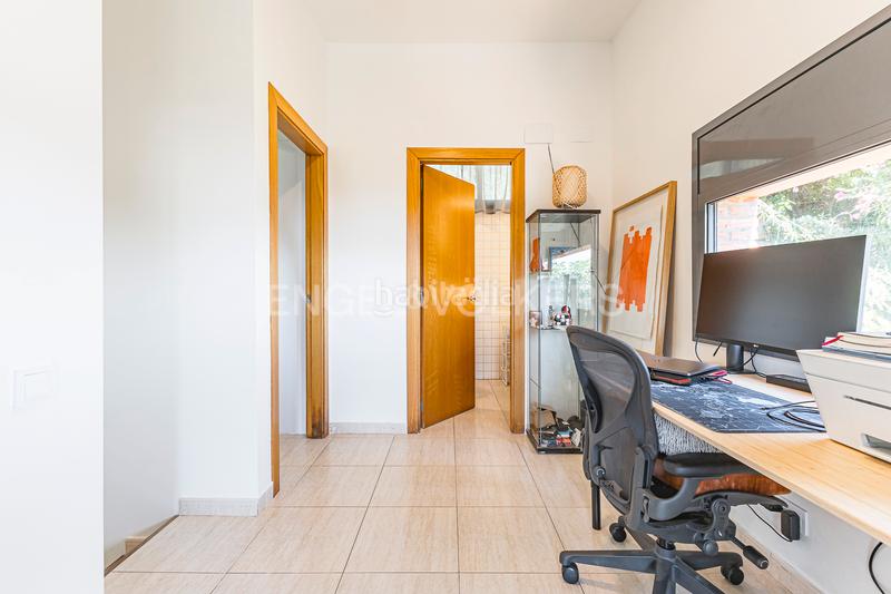 Foto 965707f2-f081-416b-9528-6391228be0a1. Casa espectacular casa unifamilar con vistas panorámicas en sarriávallvidrera en Barcelona