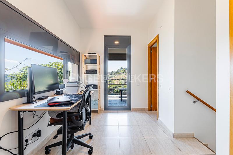 Foto aabde1e8-bc86-4934-b940-13715df42429. Casa espectacular casa unifamilar con vistas panorámicas en sarriávallvidrera en Barcelona