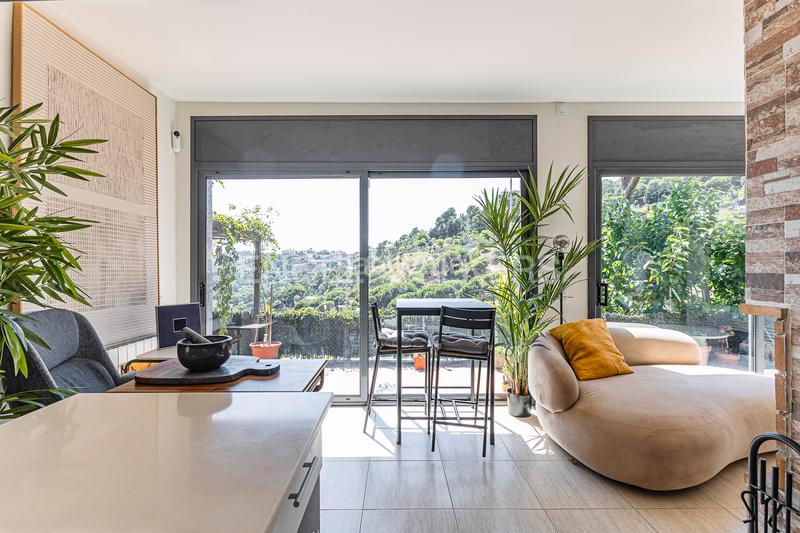 Foto b0efdf35-f03b-4eb0-ae4c-ff3a4f7873c3. Casa espectacular casa unifamilar con vistas panorámicas en sarriávallvidrera en Barcelona