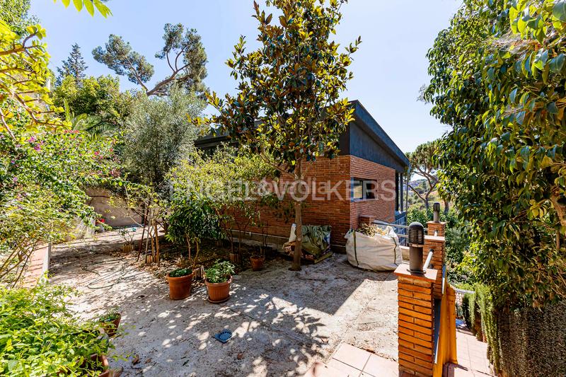 Foto d37e0ac7-4c81-4913-9a07-649ebd3f8c43. Casa espectacular casa unifamilar con vistas panorámicas en sarriávallvidrera en Barcelona