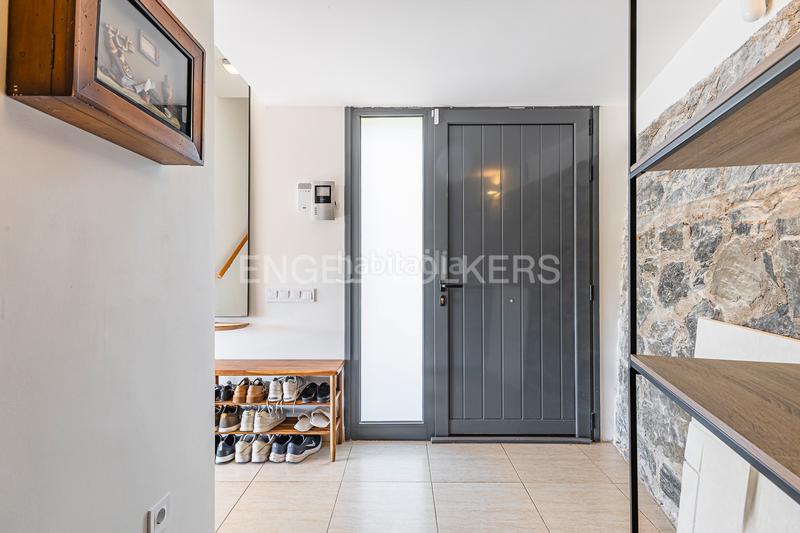 Foto d7fb316f-6a17-49f9-9483-6613852f505f. Casa espectacular casa unifamilar con vistas panorámicas en sarriávallvidrera en Barcelona