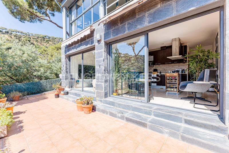Foto effe4ee4-a7c5-4155-bc7b-1c17b1466fdc. Casa espectacular casa unifamilar con vistas panorámicas en sarriávallvidrera en Barcelona