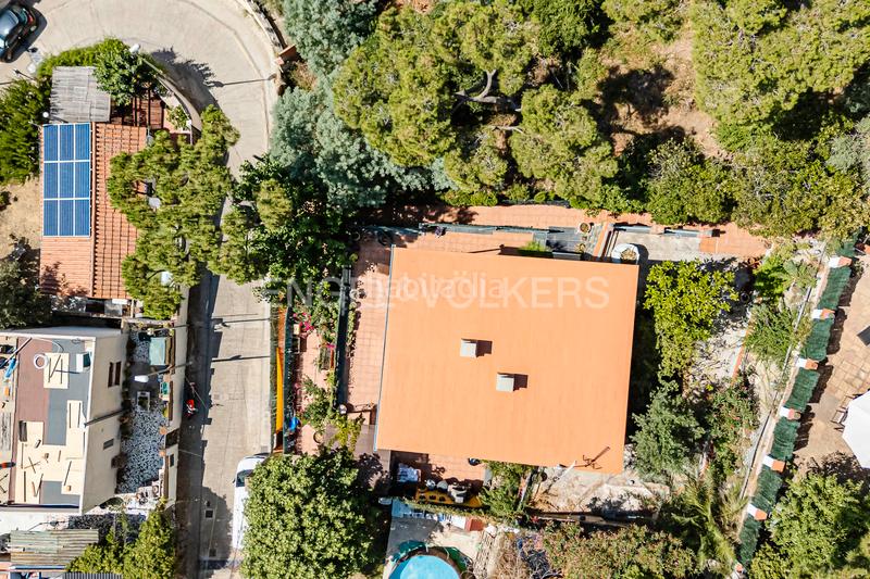 Foto f42ec7cf-fb2d-45f9-83a9-ff99af9be997. Casa espectacular casa unifamilar con vistas panorámicas en sarriávallvidrera en Barcelona