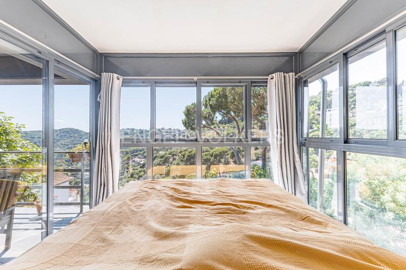 Foto fd250d21-3f7d-49bb-b208-5c43e916e38e. Casa espectacular casa unifamilar con vistas panorámicas en sarriávallvidrera en Barcelona