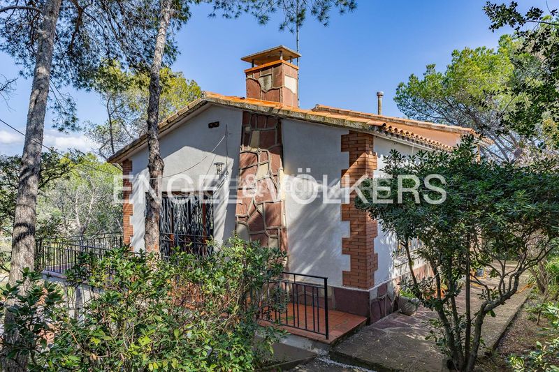 Foto aa17f676-87e7-42eb-8448-2393003b9b0f. Casa amb calefacció aparcament a Caldes de Montbui