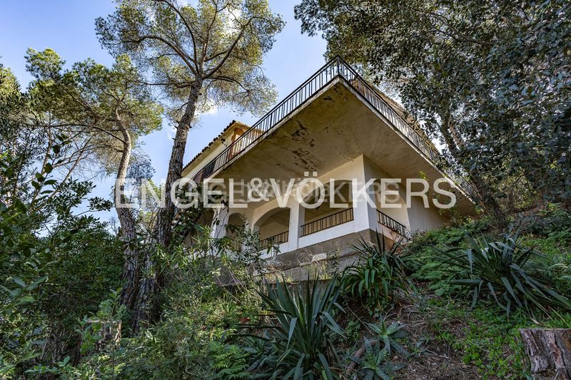 Foto b2ab2336-b215-4827-a7ee-73f798c8d602. Casa amb calefacció aparcament a Caldes de Montbui