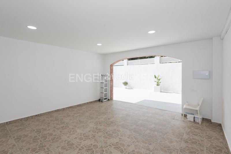 Foto 1a42af02-c6d5-4058-8bd6-a05871f643c9. Casa amb calefacció aparcament piscina a Cunit residencial Cunit