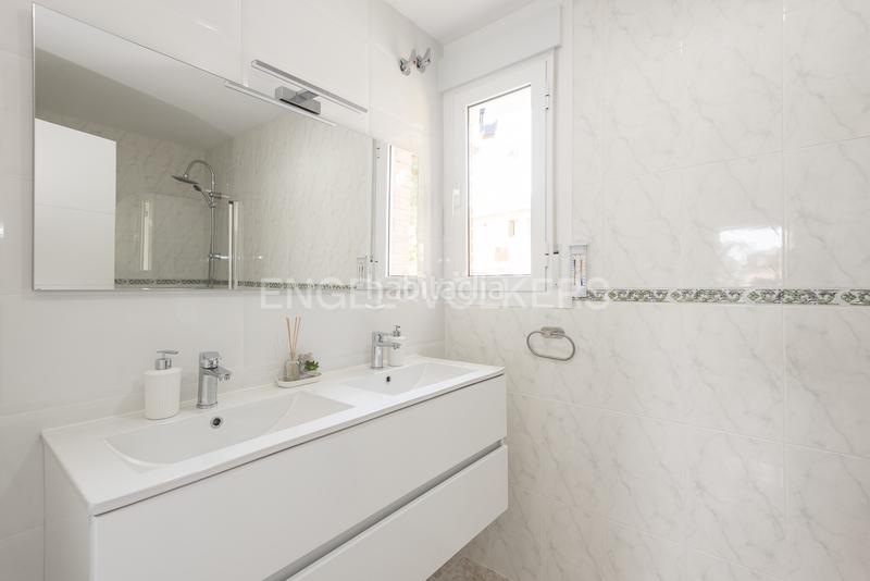 Foto 1dd0a099-37bd-4904-9d9f-7fb231b47ab9. Casa amb calefacció aparcament piscina a Cunit residencial Cunit