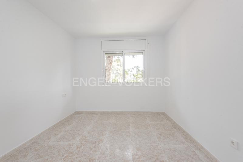 Foto 3386e695-2a66-4d06-a829-a7a242bef339. Casa amb calefacció aparcament piscina a Cunit residencial Cunit