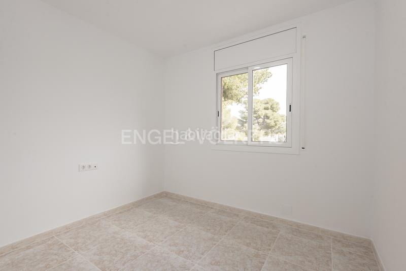 Foto 7ccbdcd3-b5f0-4635-ae78-209ce1427a6a. Casa amb calefacció aparcament piscina a Cunit residencial Cunit