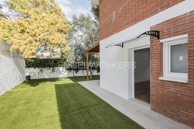 Foto be9d1d10-ec65-4e6f-bbad-a1da86685754. Casa amb calefacció aparcament piscina a Cunit residencial Cunit