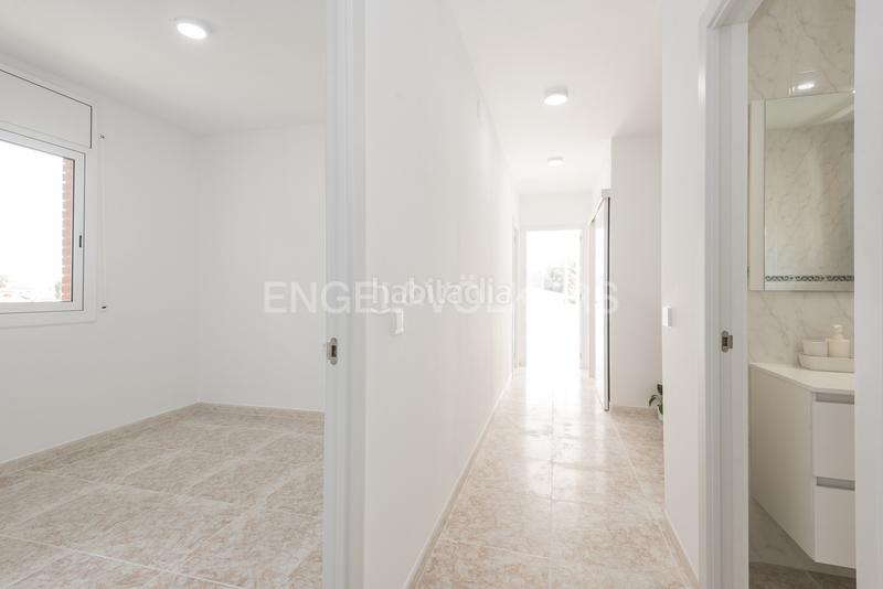 Foto c7d8b721-42c0-437e-a419-b1a5ee0e1b49. Casa amb calefacció aparcament piscina a Cunit residencial Cunit