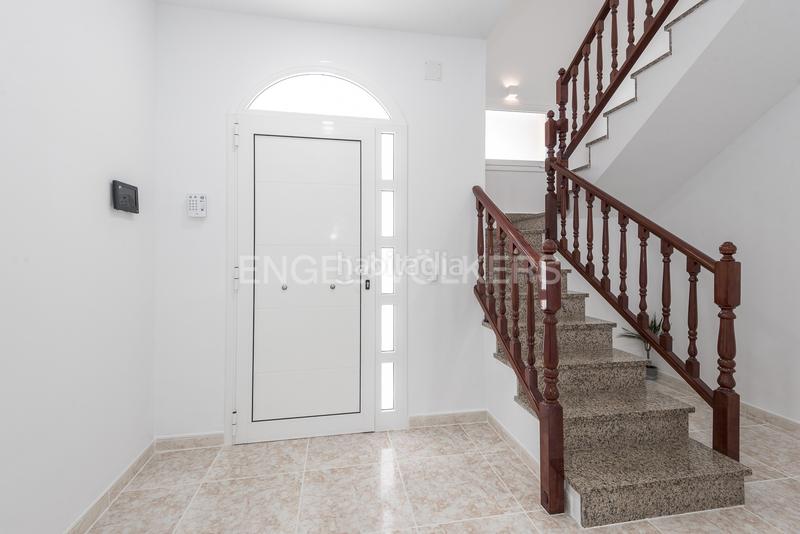 Foto dbab10f0-687a-4c0d-8015-55f72c700e18. Casa amb calefacció aparcament piscina a Cunit residencial Cunit