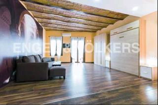 Rent Apartment in El Camp de l´Arpa del Clot. Bonito piso temporal para 3 personas máximo